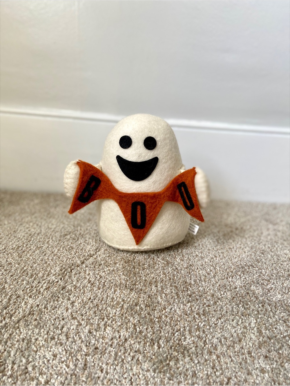 Felt Weighted Ghost Holding BOO Sign Halloween Home Decor TJ Maxx